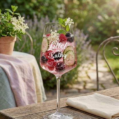 Lillet Glas mit Namensgravur Kathy – Zu Lillet sagt Kathy nie ne – personalisiertes Geschenk für Frauen – Sommer Garten