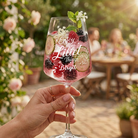Personalisiertes Lillet Glas mit Namen graviert – Enjoy the Lillet Things Birgit – Lasergravur handmade in Germany