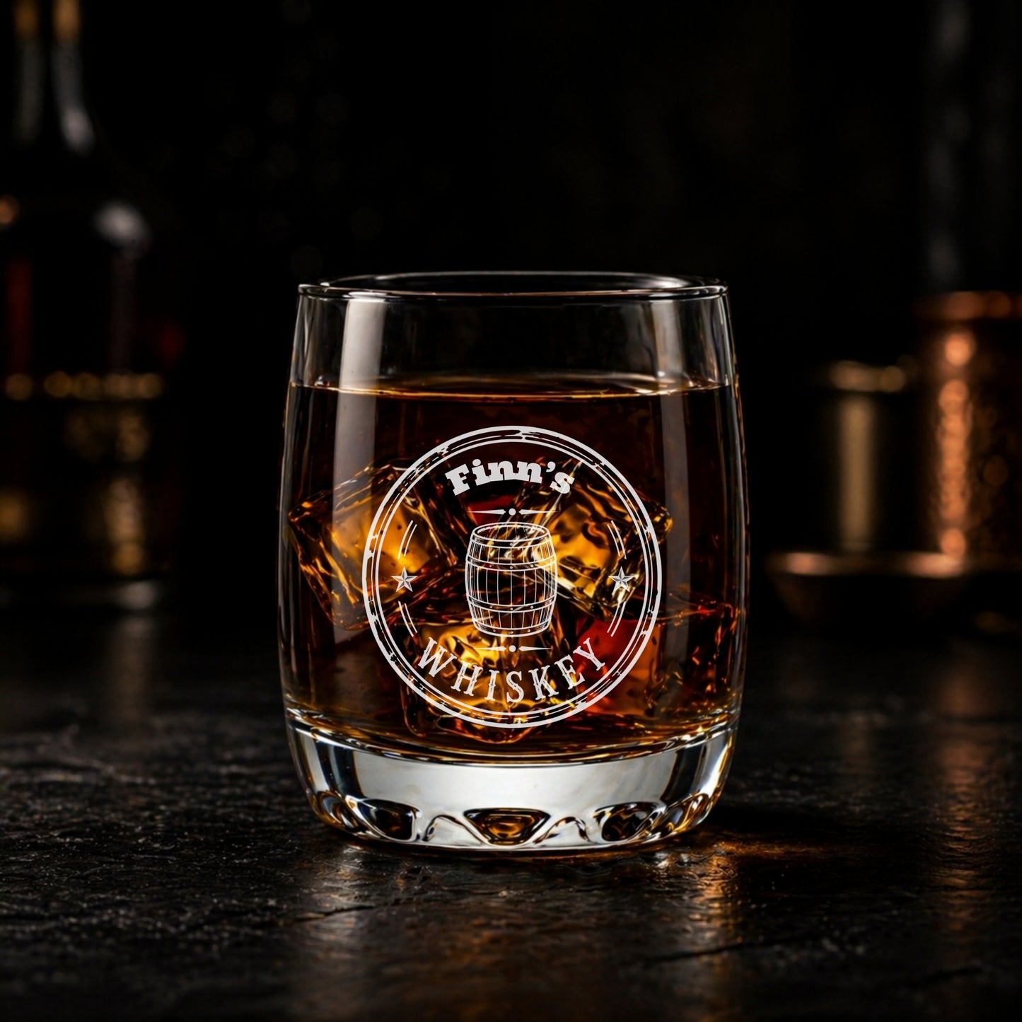 Whisky Glas personalisiert Finns Whiskey Fass Badge – edles Geschenk Whiskey Liebhaber – Lasergravur Made in Germany