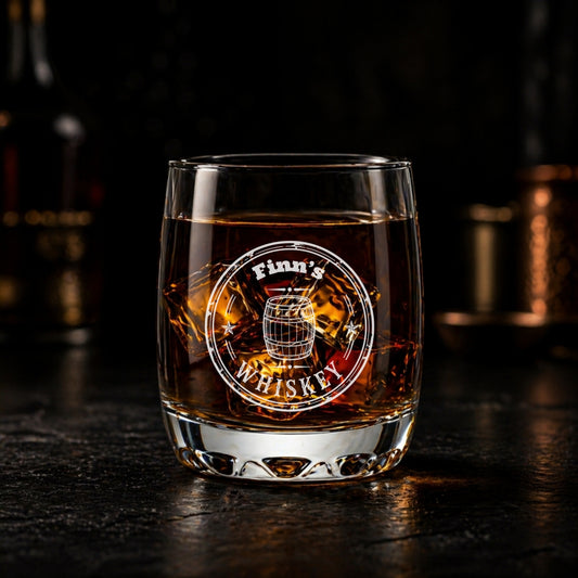 Whisky Glas personalisiert Finns Whiskey Fass Badge – edles Geschenk Whiskey Liebhaber – Lasergravur Made in Germany
