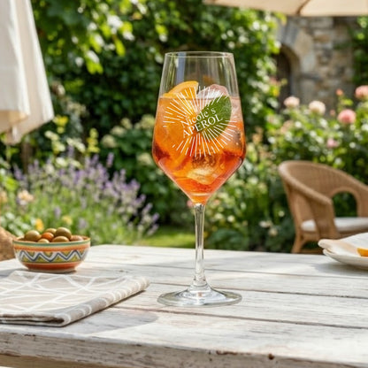 Aperol Spritz Glas mit Namensgravur Nicole – Sunburst Design – personalisiertes Geschenk für Frauen – Sommer