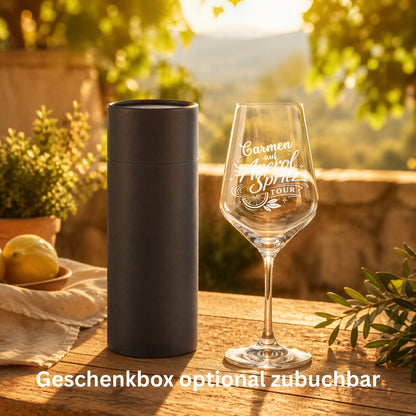 Personalisiertes Aperol Glas mit Geschenkbox – auf Aperol Spritz Tour graviert mit Namen Carmen – lustiges Geschenk für Frauen