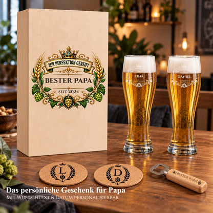 Personalisiertes Bier-Geschenkset Bester Papa mit Holzbox, zwei Weizengläsern, Untersetzern und Öffner
