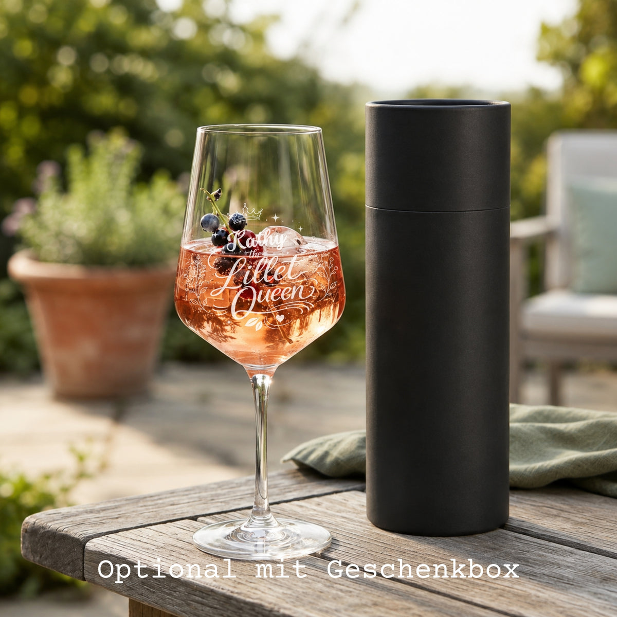 Lillet Glas personalisiert mit Namen – „the Lillet Queen" Lasergravur mit Krone – Geschenk für Frauen