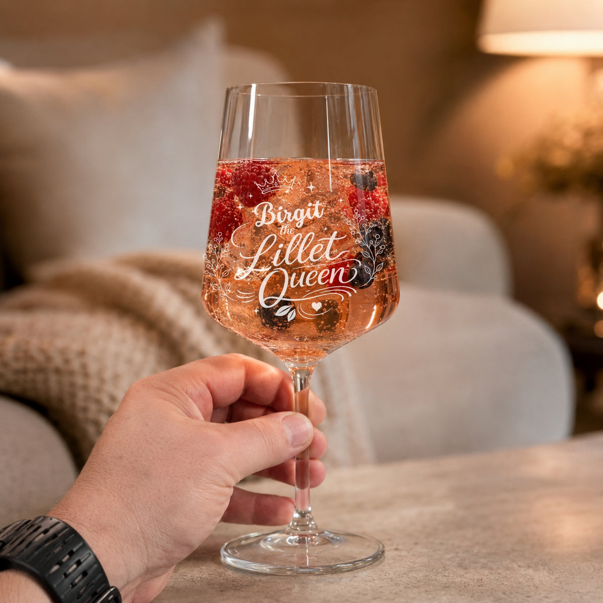 Lillet Glas personalisiert mit Namen – „the Lillet Queen" Lasergravur mit Krone – Geschenk für Frauen