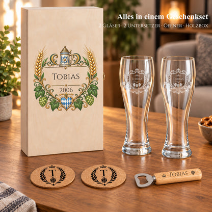 Bier-Geschenkset mit gravierter Holzbox und zwei Weizengläsern für Tobias